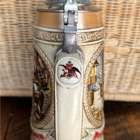 Anheuser-Busch 1985 A series Limited Edition Lidded Beer Stein w/Pewter Lid - Picture 4 of 7
